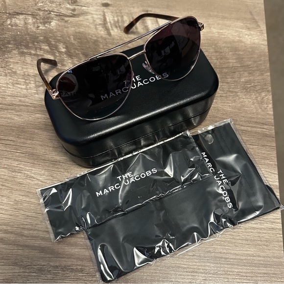 Marc Jacobs Aviator Sunglasses - Picture 1 of 5